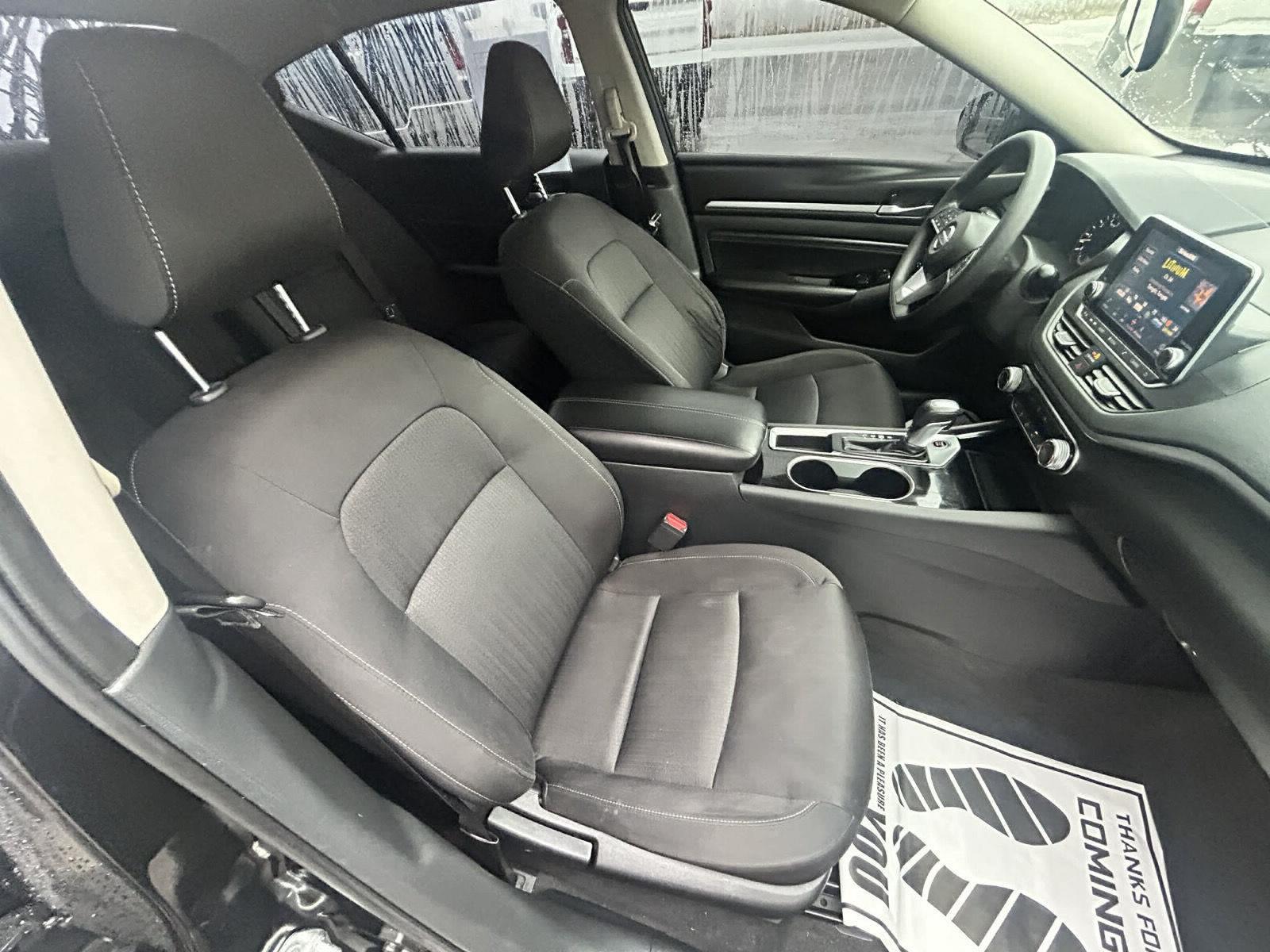 2021 Nissan Altima SV's photo