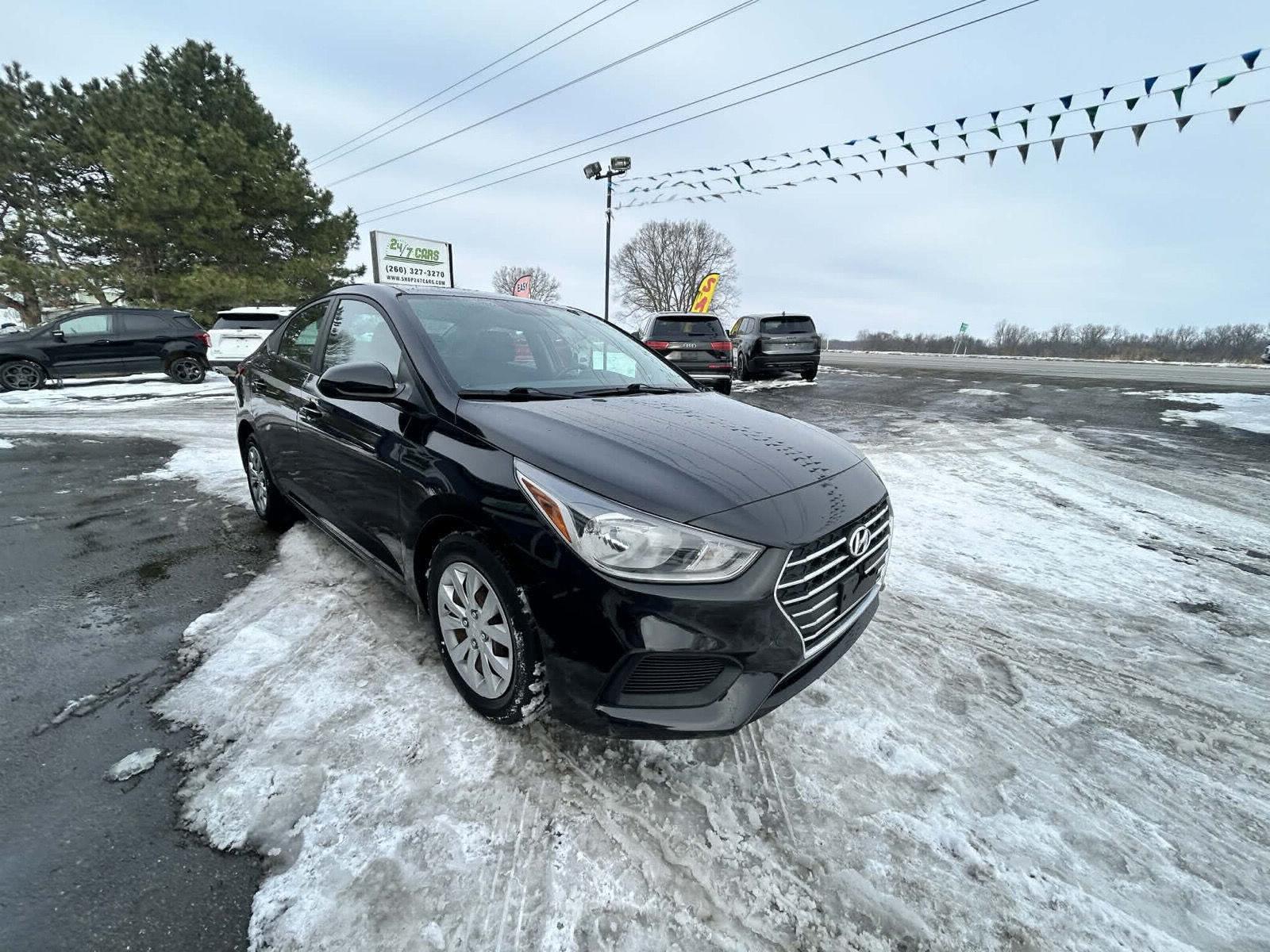 2021 Hyundai Accent SE's photo