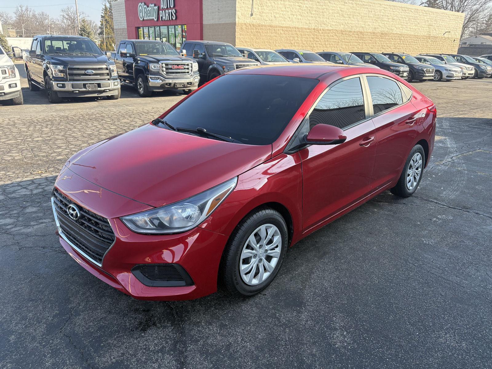 Pomegranate Red 2021 Hyundai Accent SE FWD Sedan Front-Wheel Drive Continuously Variable Transmission
