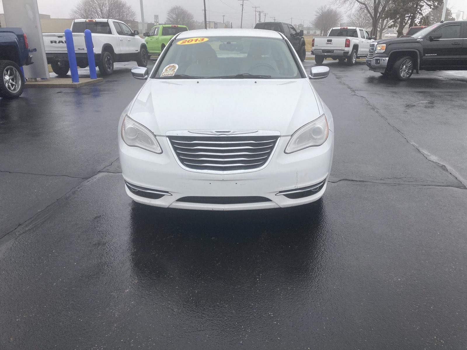 2013 Chrysler 200 Limited