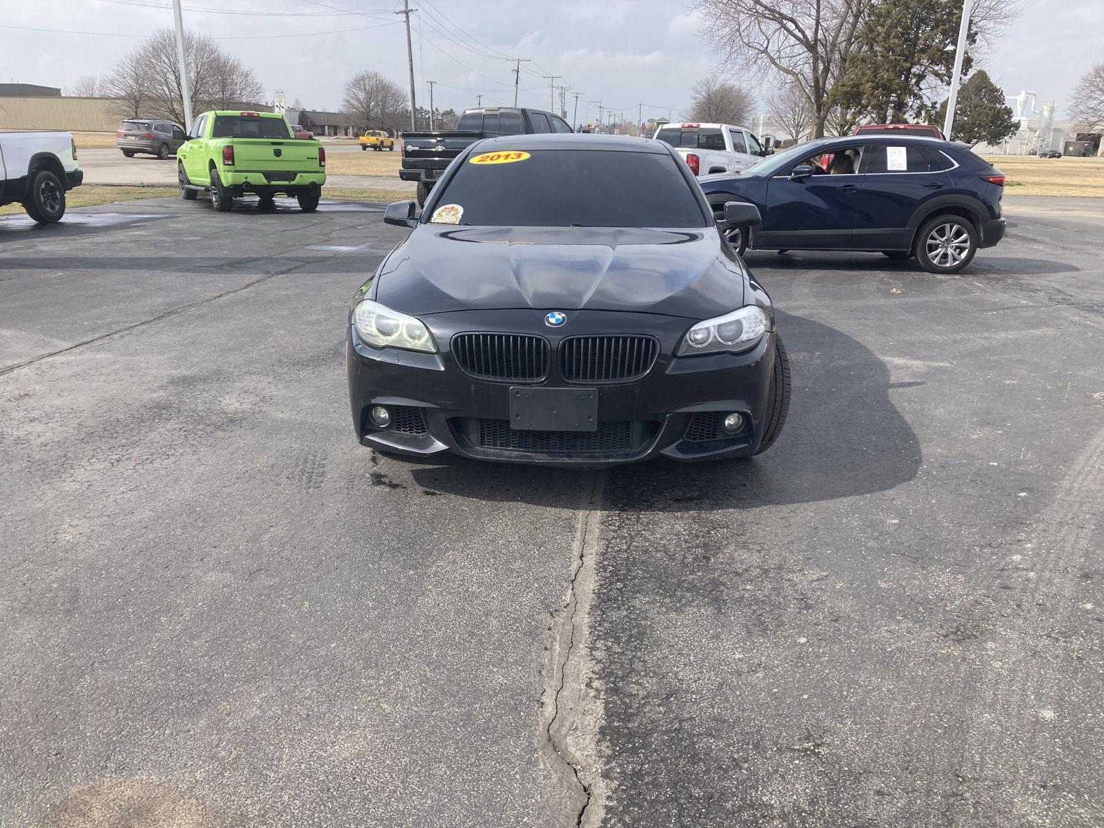 2013 BMW 5 Series 535i xDrive Sedan's photo