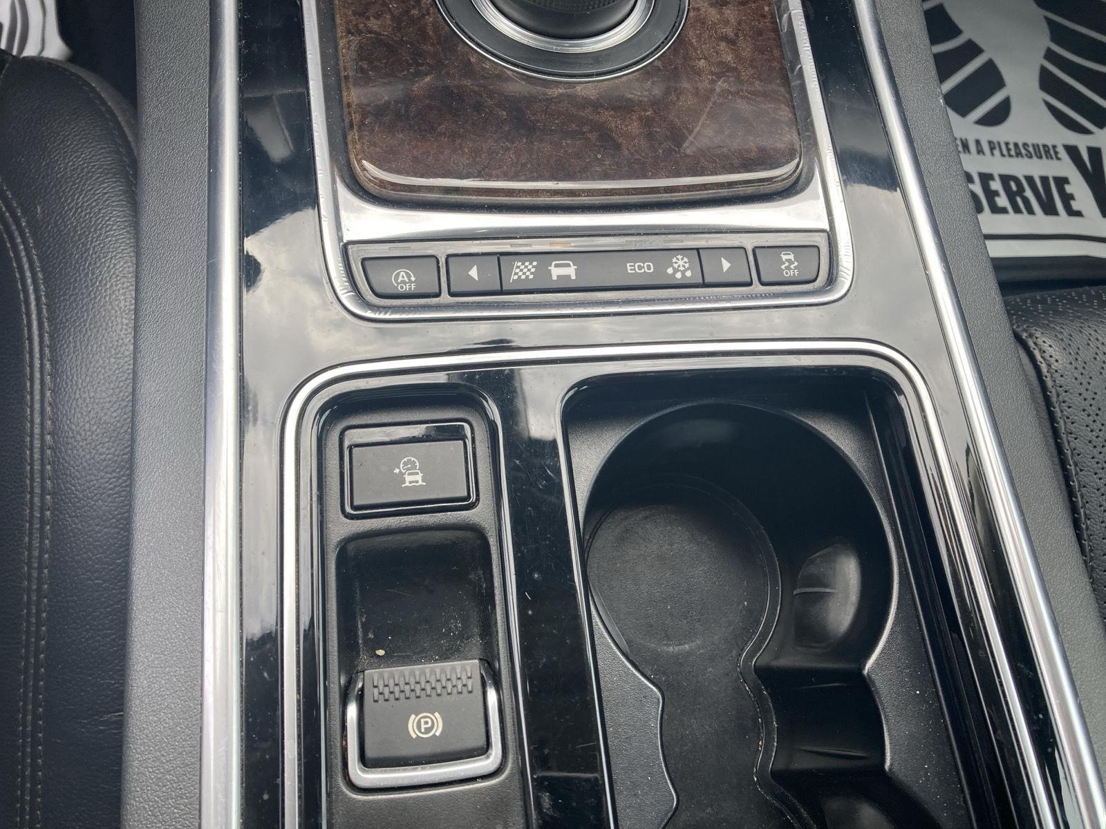 2020 Jaguar XF Prestige - Photo 17