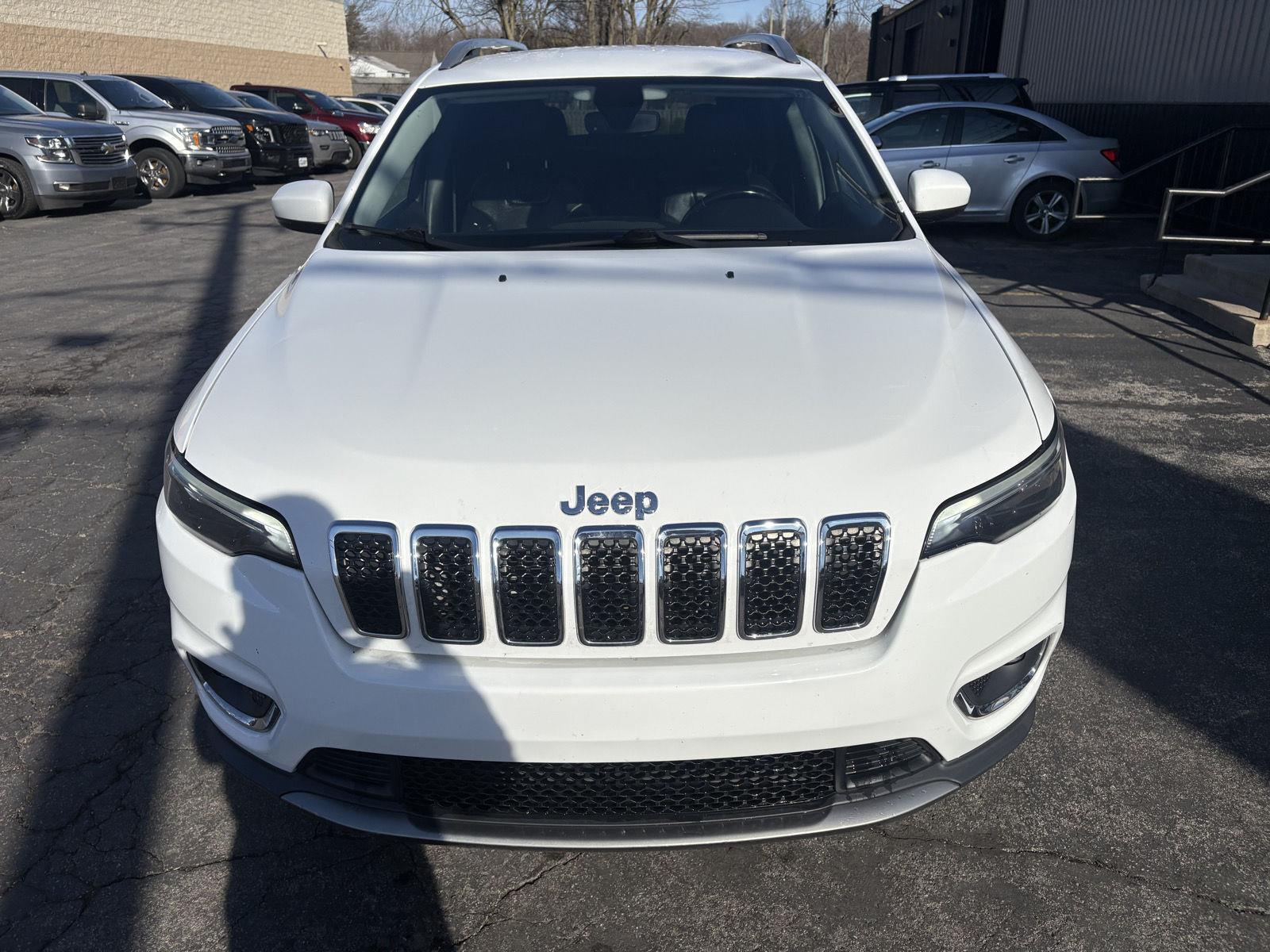 View vehicle photo 2