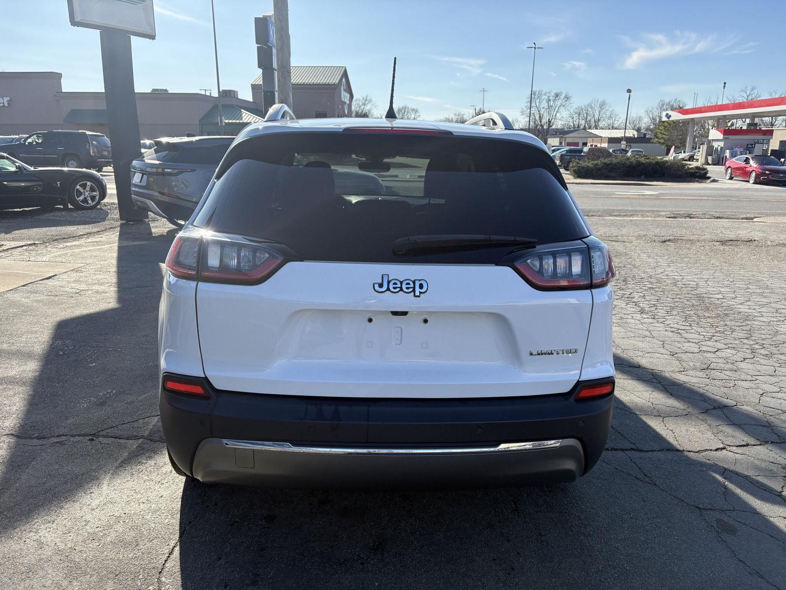 View vehicle photo 6