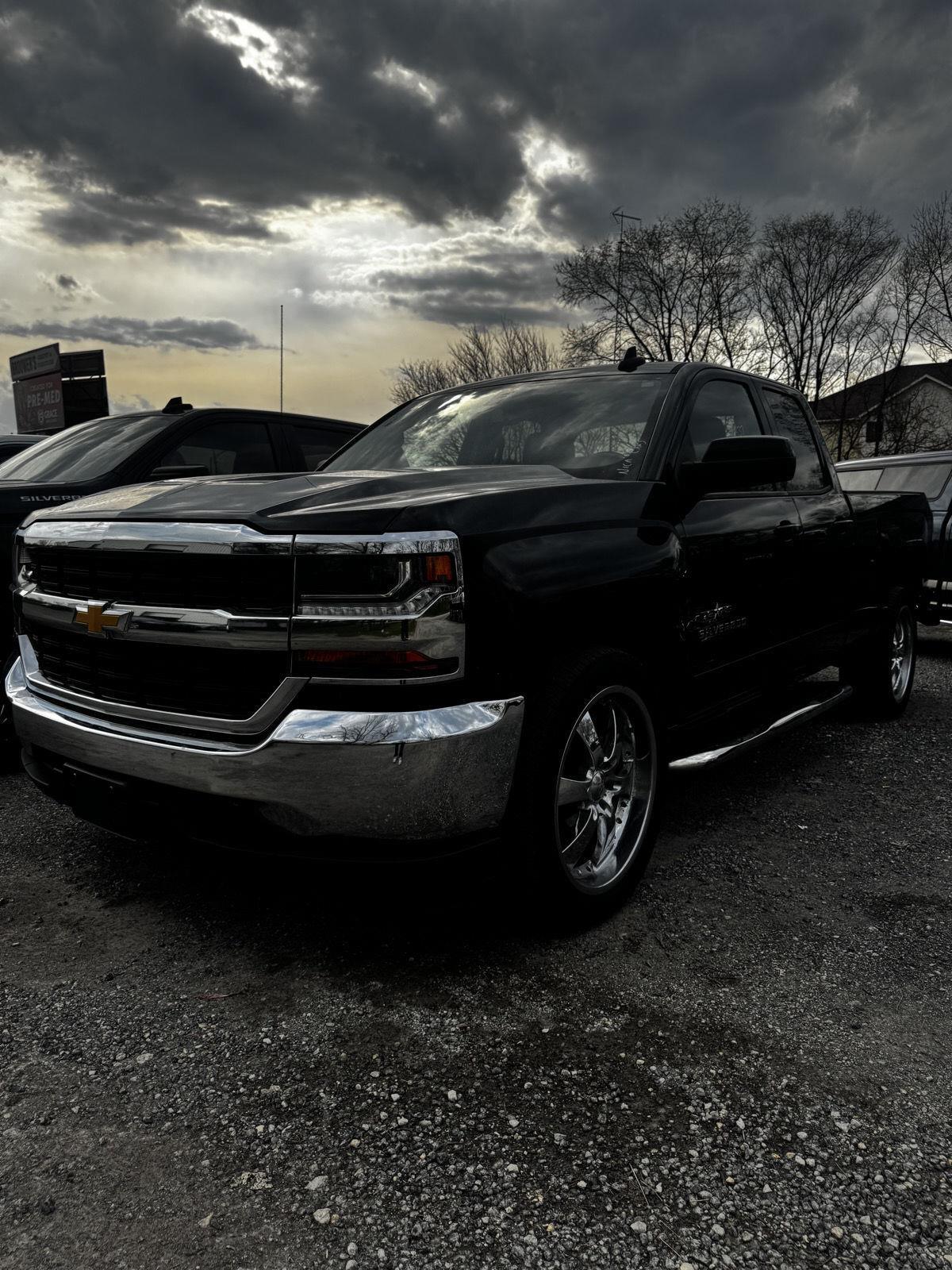 Black 2019 Chevrolet Silverado 1500 LT Double Cab RWD Pickup Truck 4X2 6-Speed Automatic