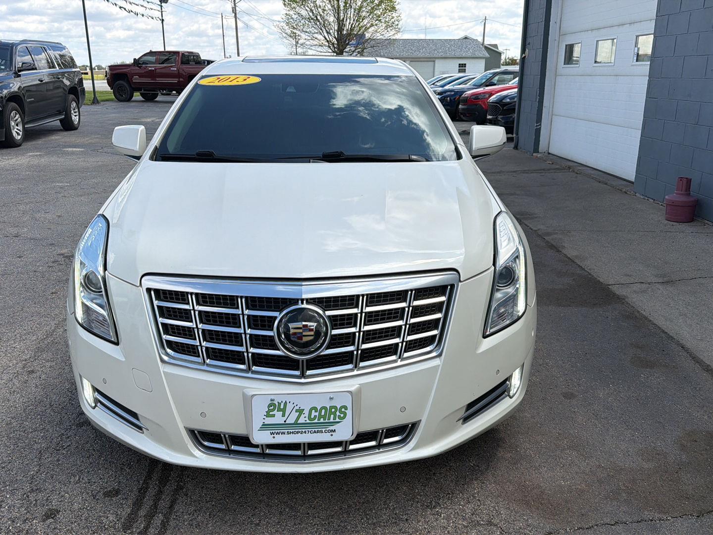 2013 Cadillac XTS 3.6L FWD Premium Collection's photo