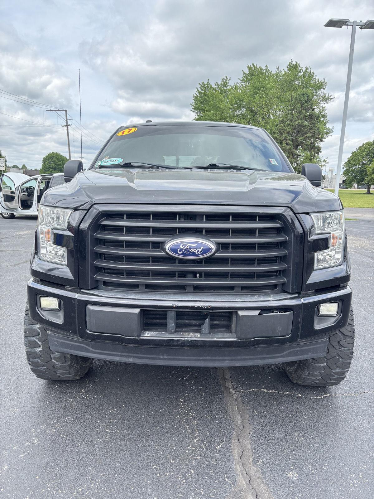 View vehicle photo 3