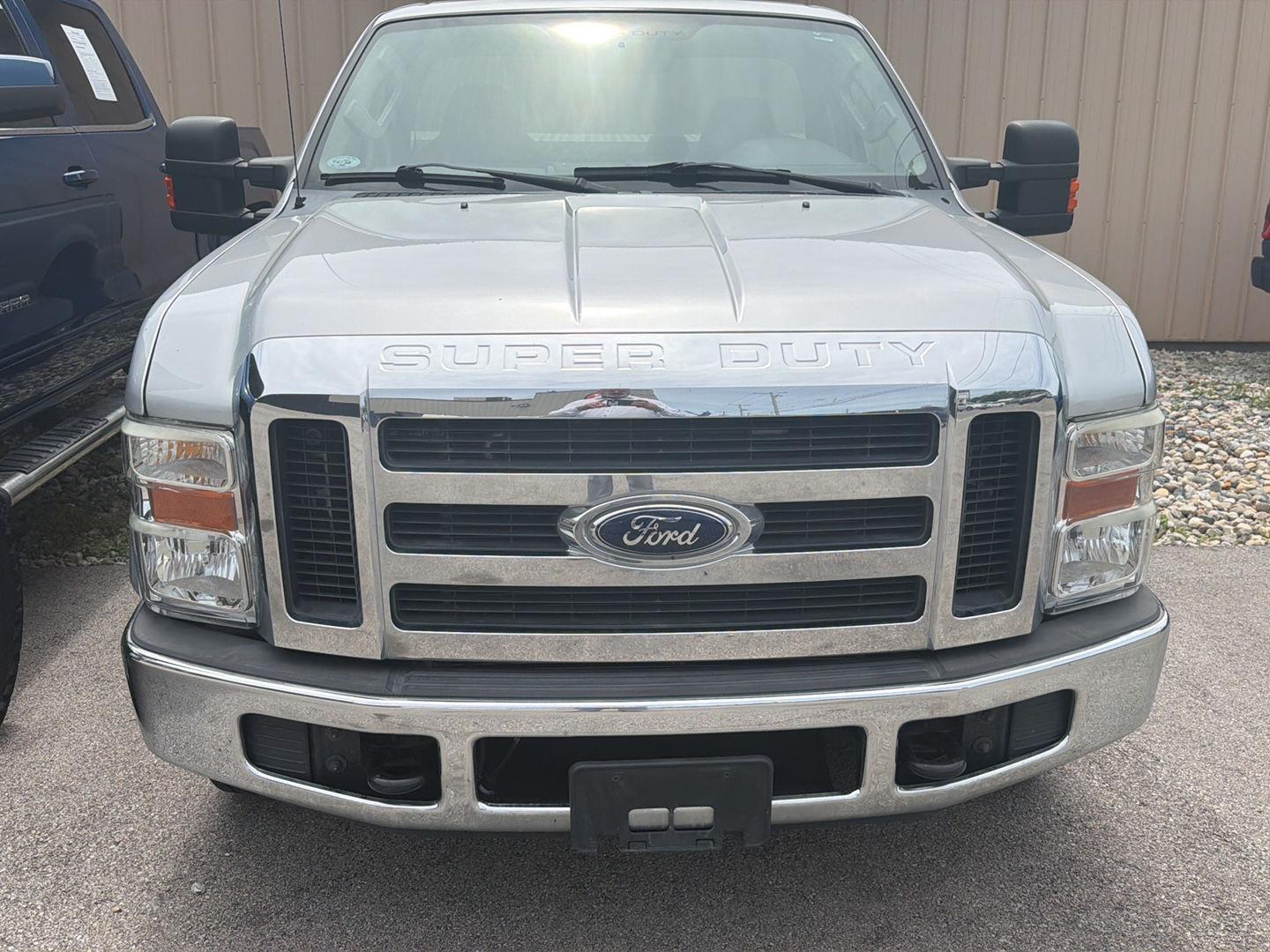 2010 Ford F-250 XLT Regular Cab's photo