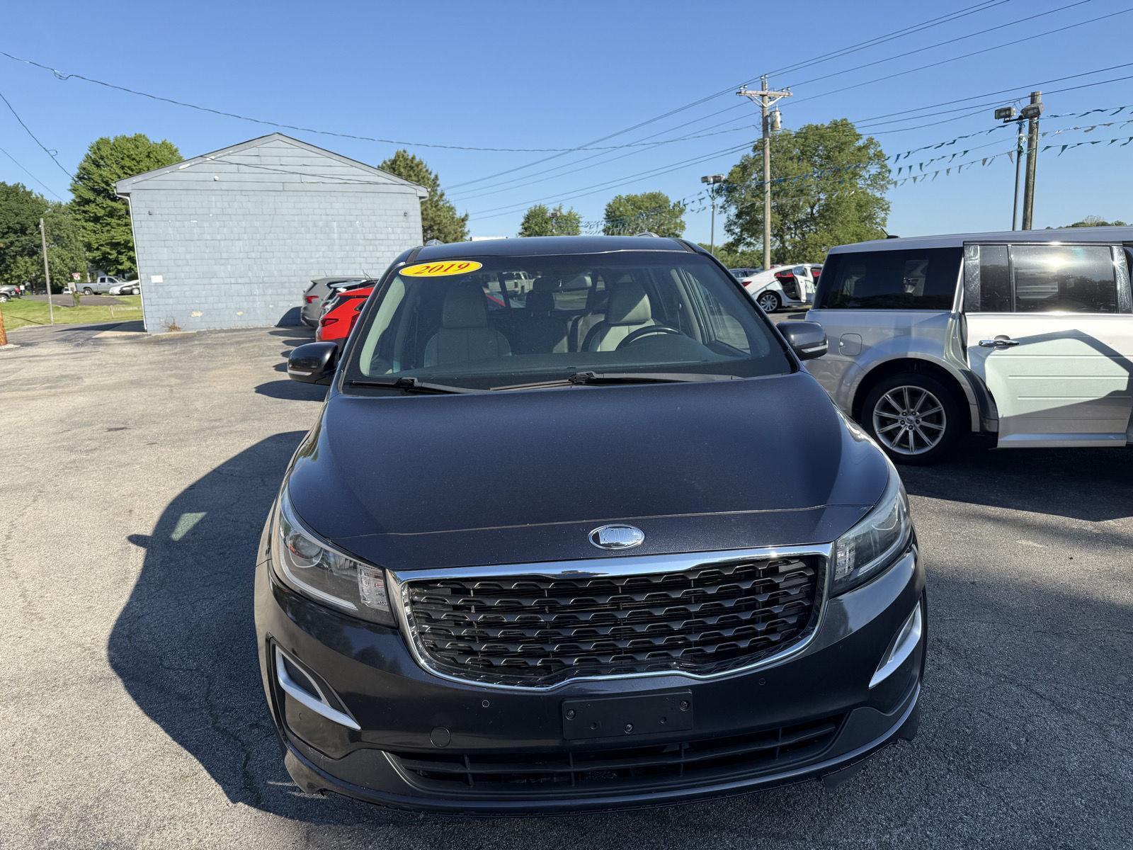 2019 Kia Sedona EX's photo