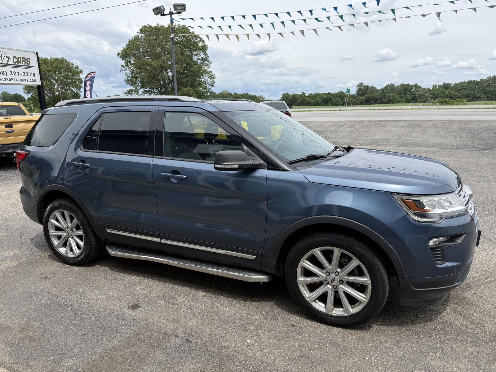 View vehicle photo 4