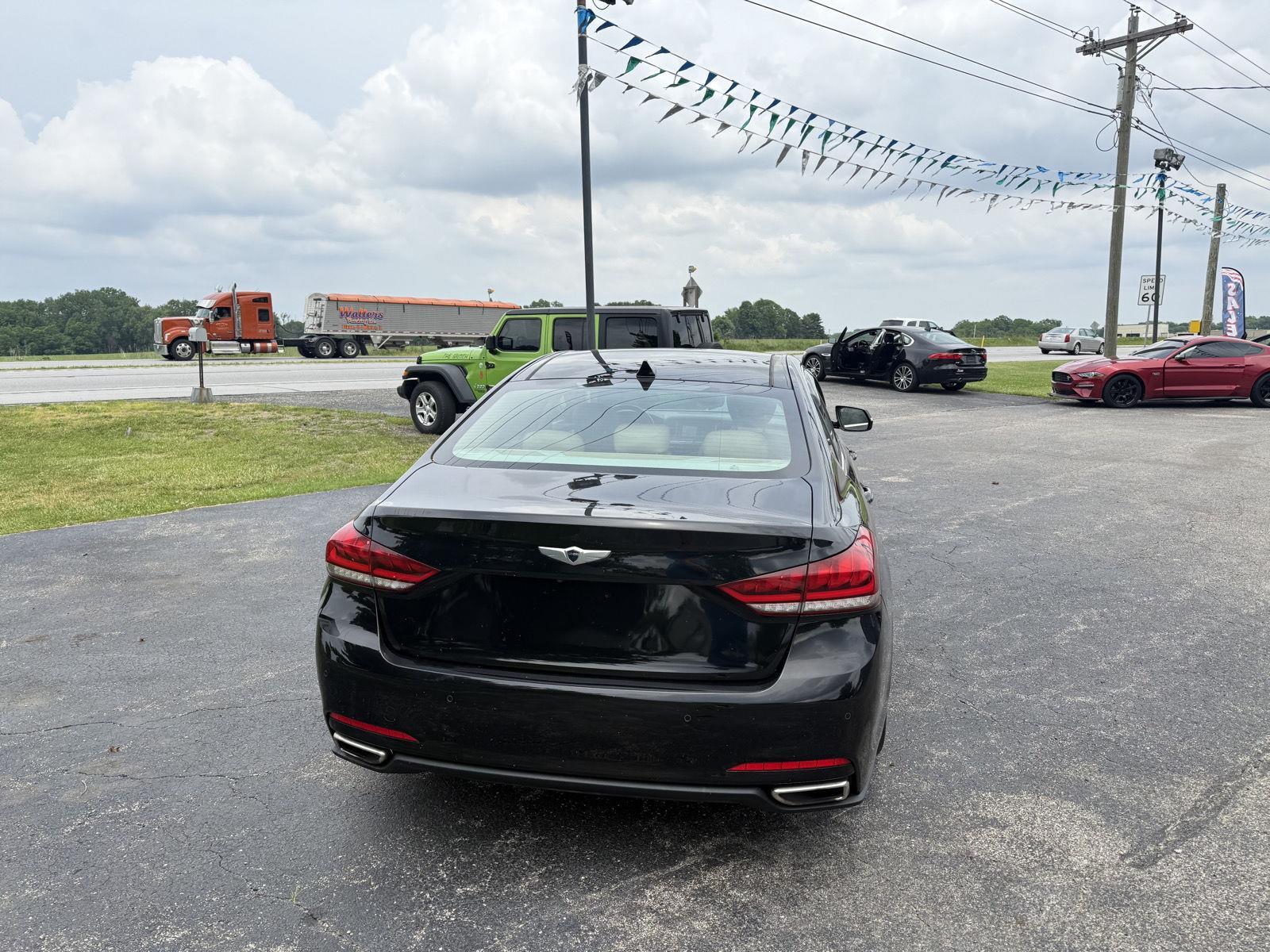 View vehicle photo 4