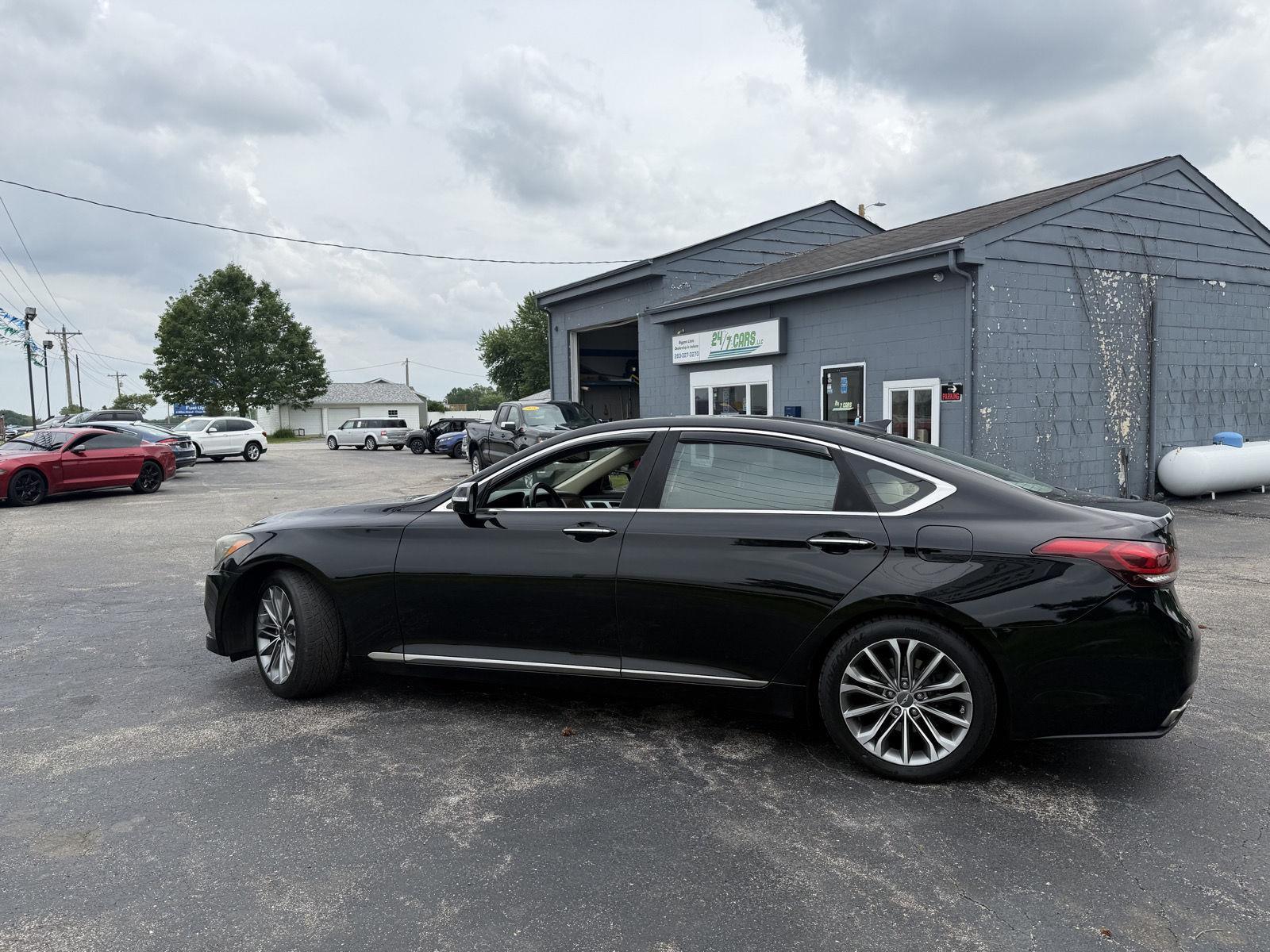 View vehicle photo 6