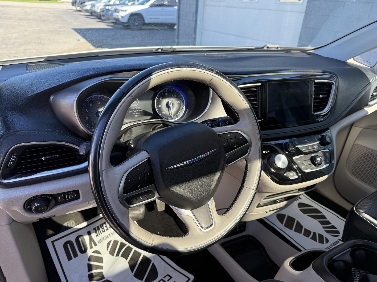 View vehicle photo 2