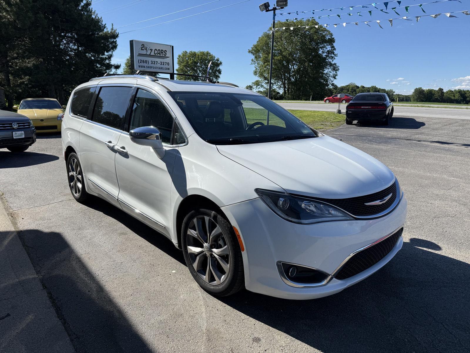 View vehicle photo 6