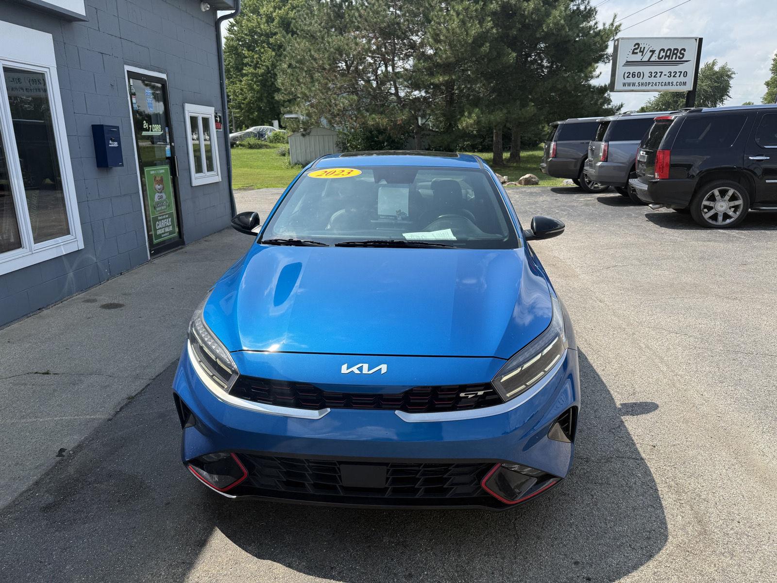 View vehicle photo 6