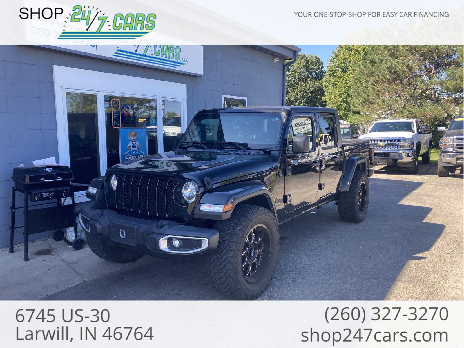 Black Clearcoat 2022 Jeep Gladiator Pickup Truck Four-Wheel Drive 8-Speed Automatic