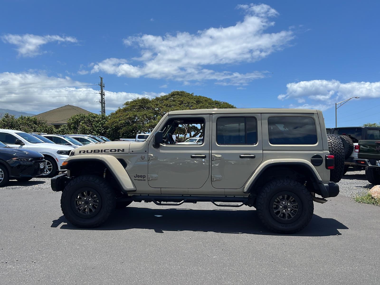 Kar Mart Maui