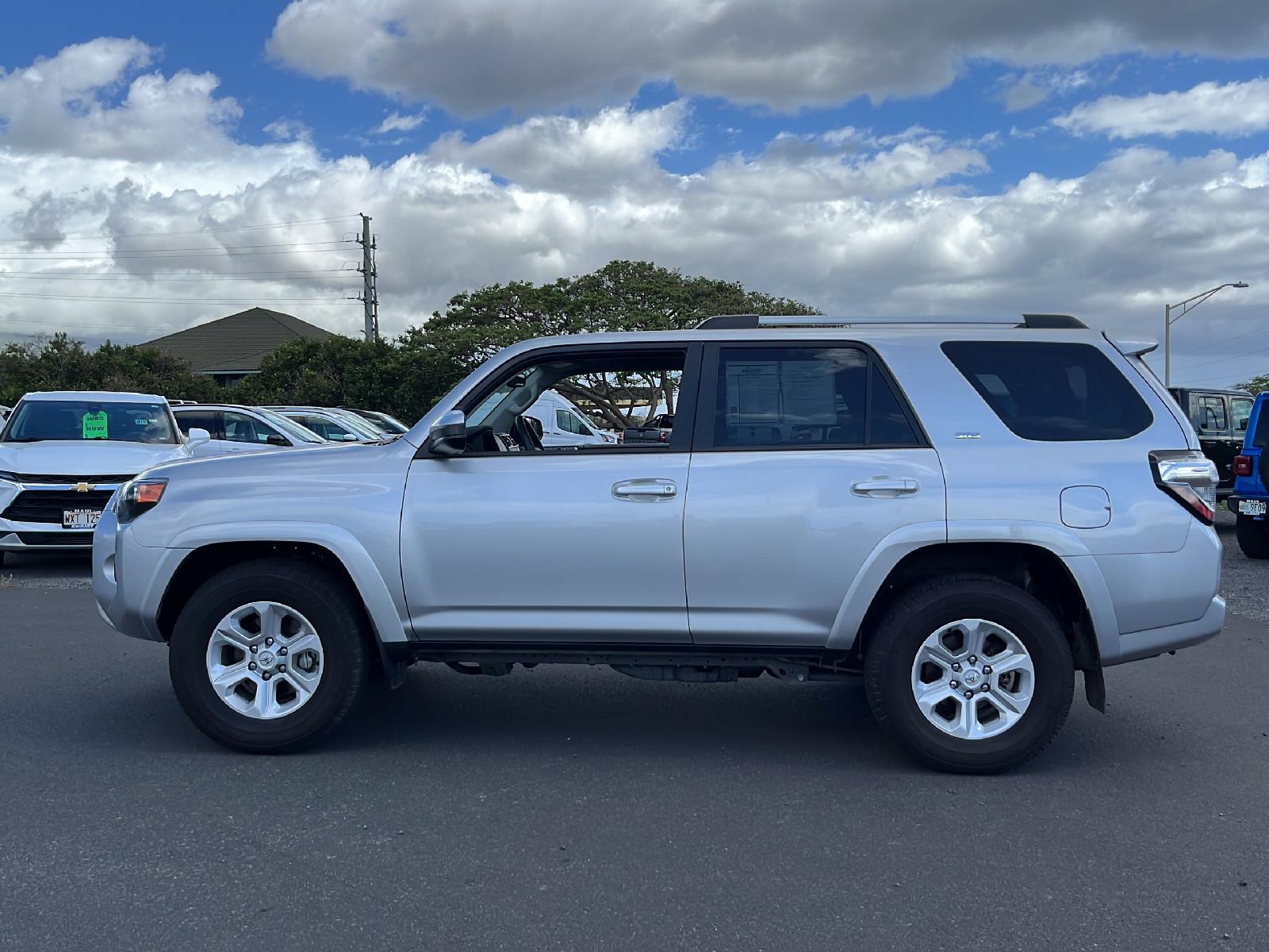 Kar Mart Maui