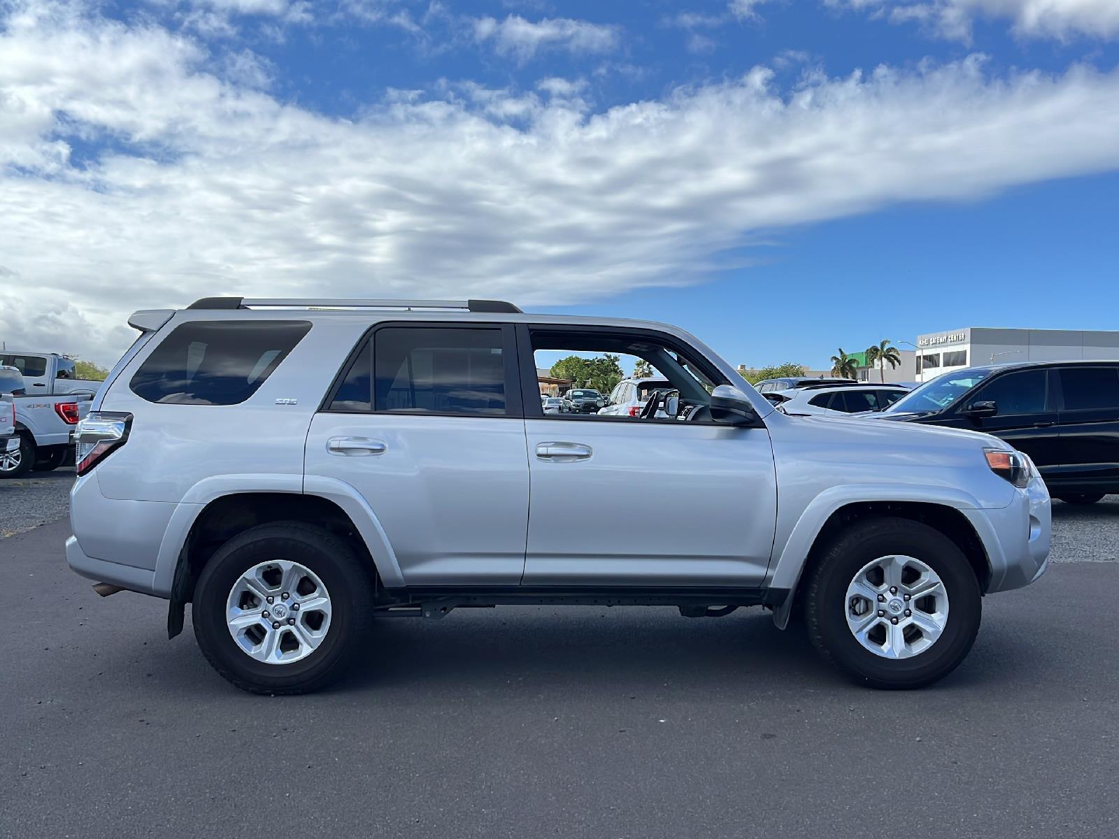 Kar Mart Maui