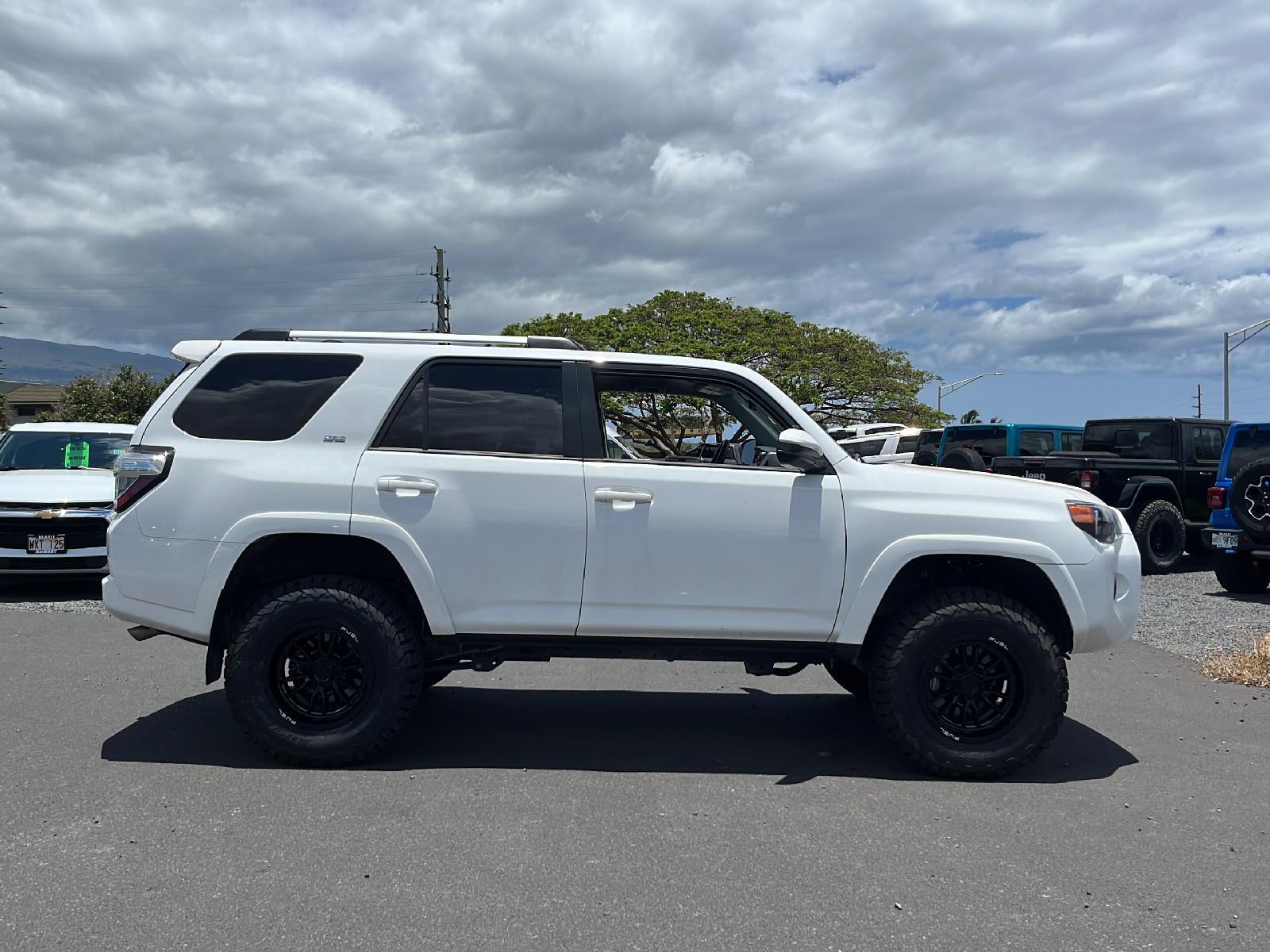 Kar Mart Maui