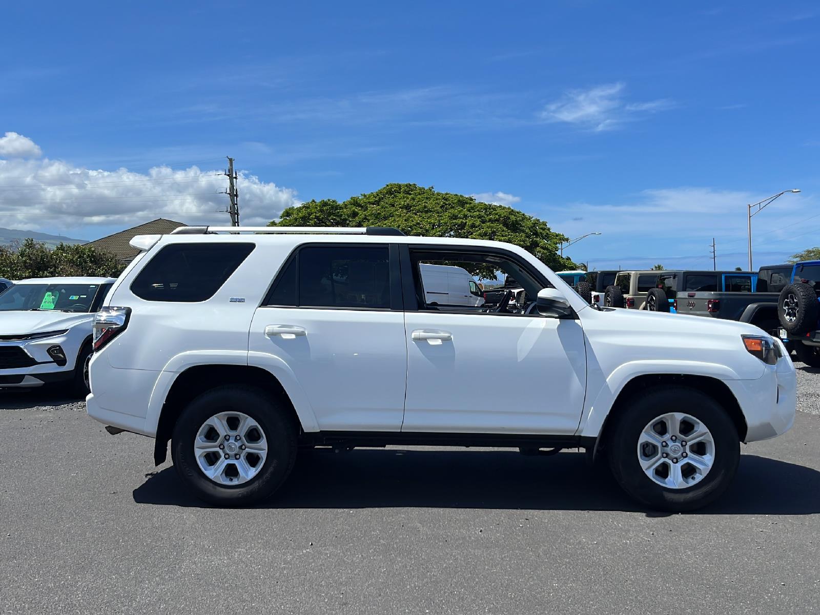Kar Mart Maui