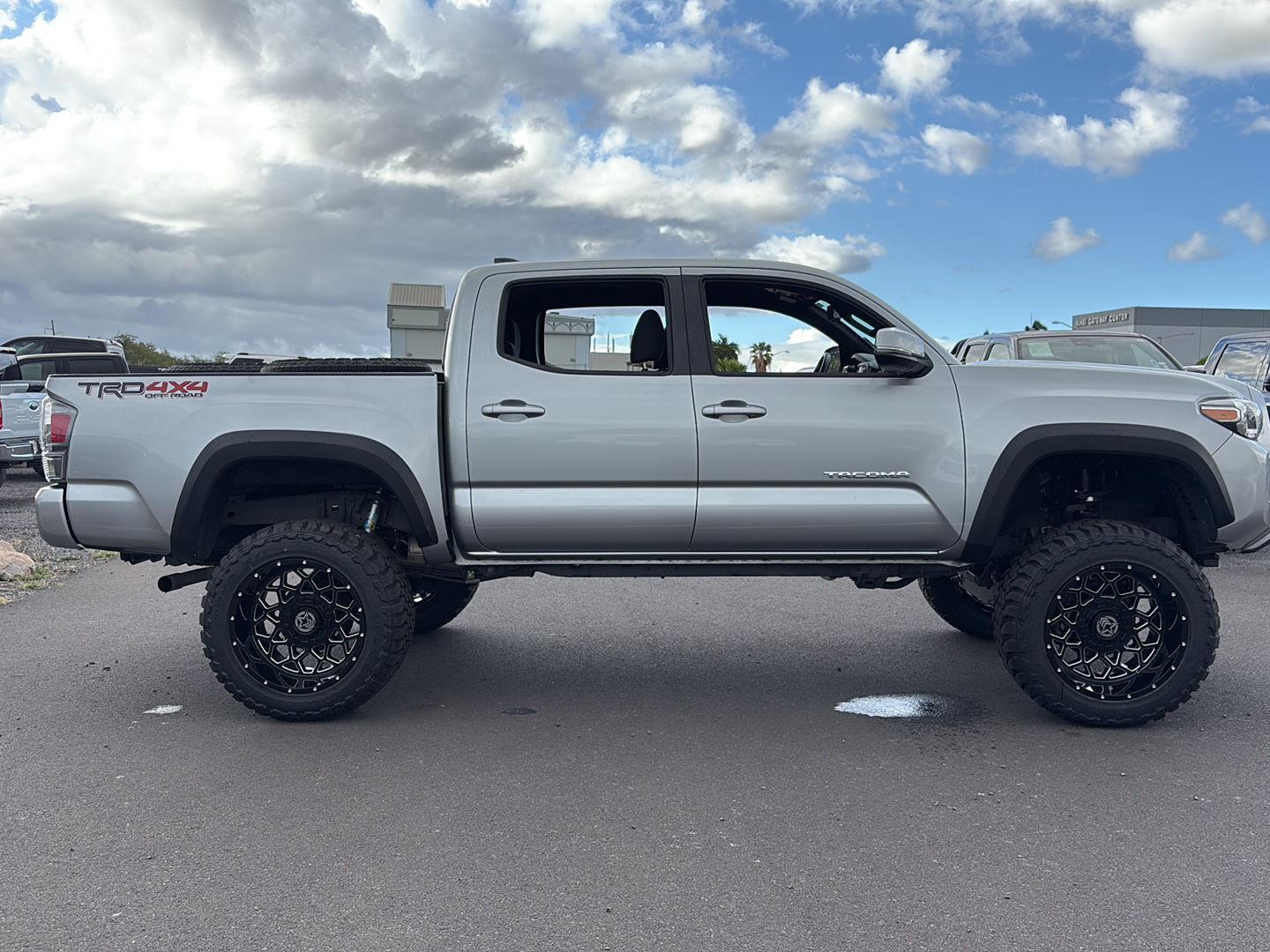Kar Mart Maui
