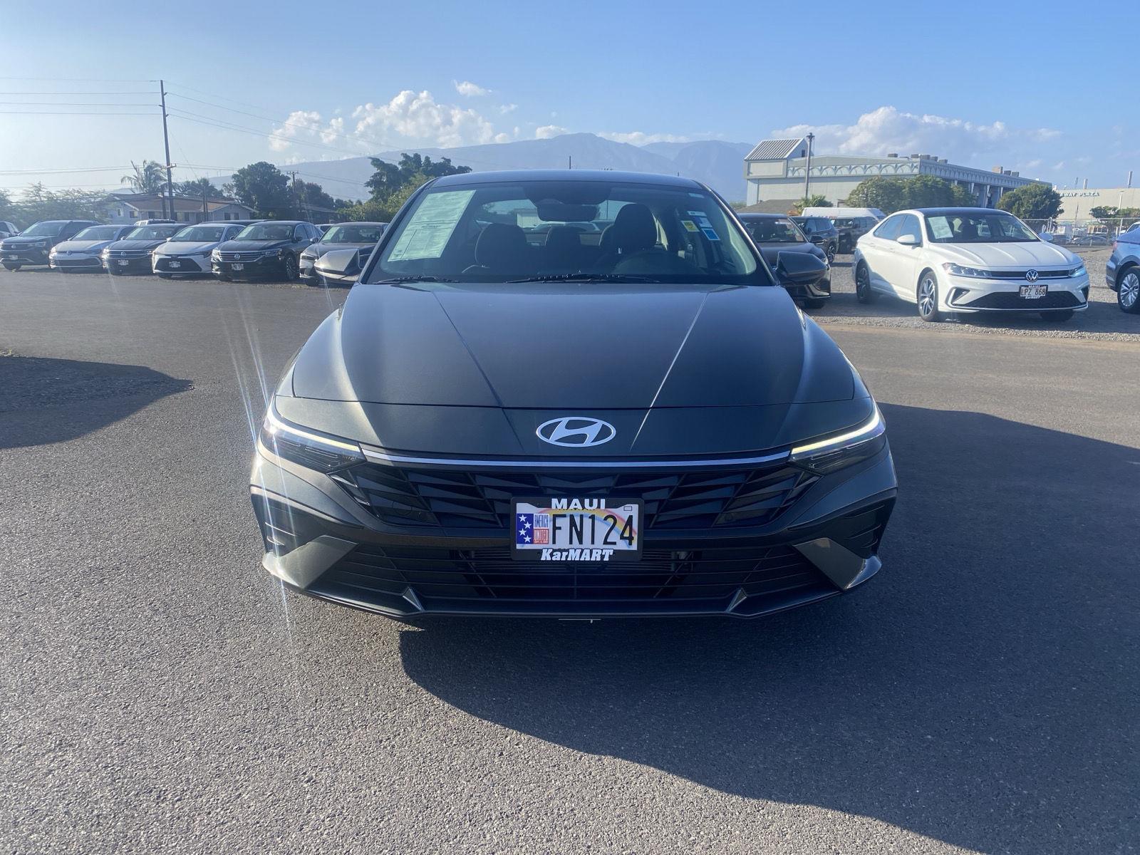 2025 Hyundai Elantra Blue