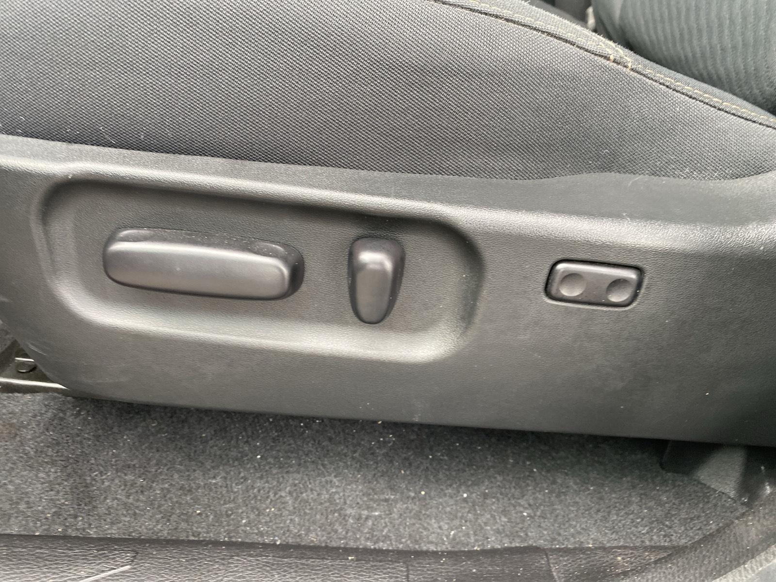 2023 Toyota Tacoma SR5 - Photo 18