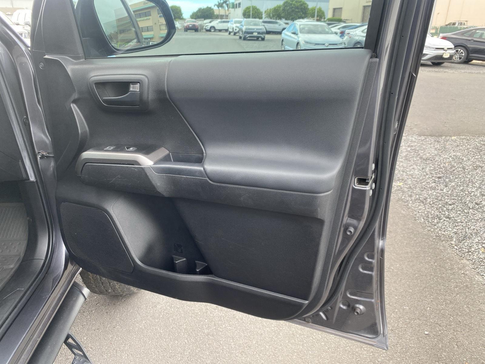 2023 Toyota Tacoma SR5 - Photo 27