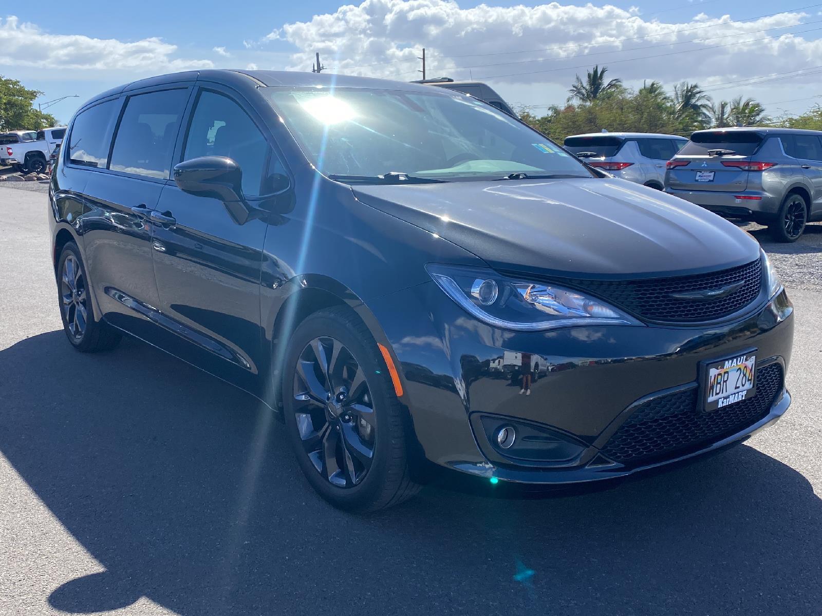 Chrysler pacifica best sale s 2018