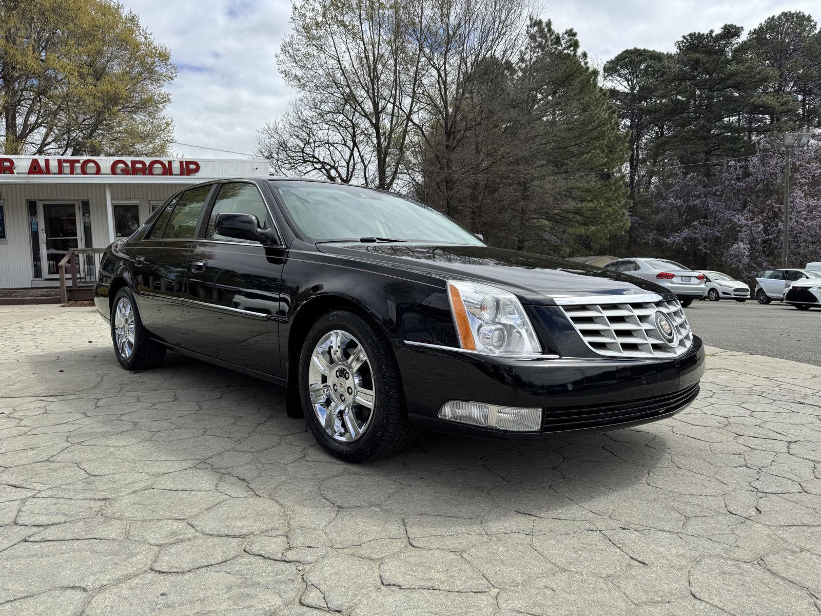 2011 Cadillac DTS Platinum FWD