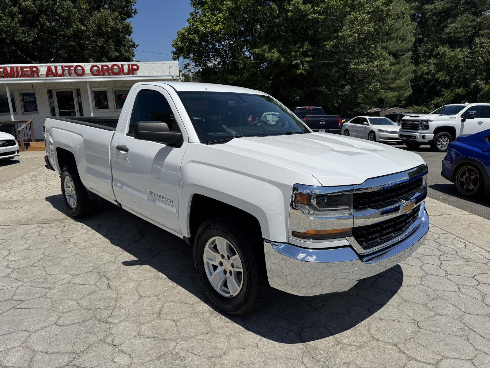 Summit White 2018 Chevrolet Silverado 1500 Pickup Truck 4X2 6-Speed Automatic