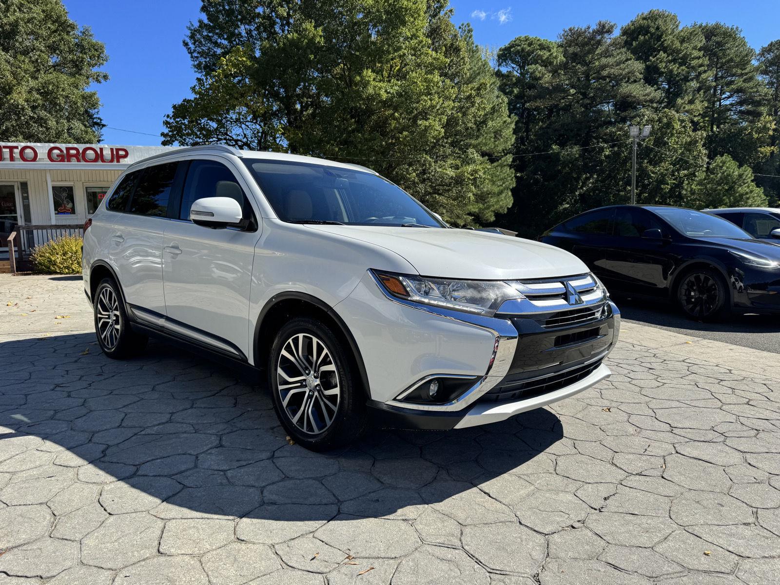  2018 Mitsubishi Outlander SEL FWD   