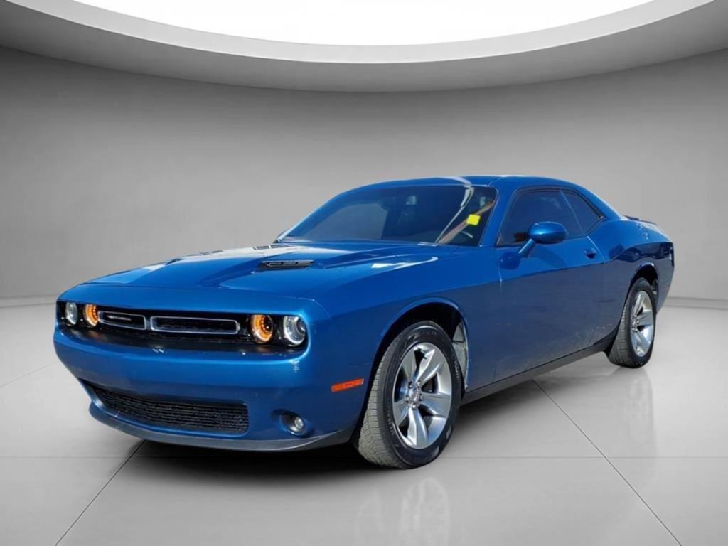 2021 Dodge Challenger SXT RWD