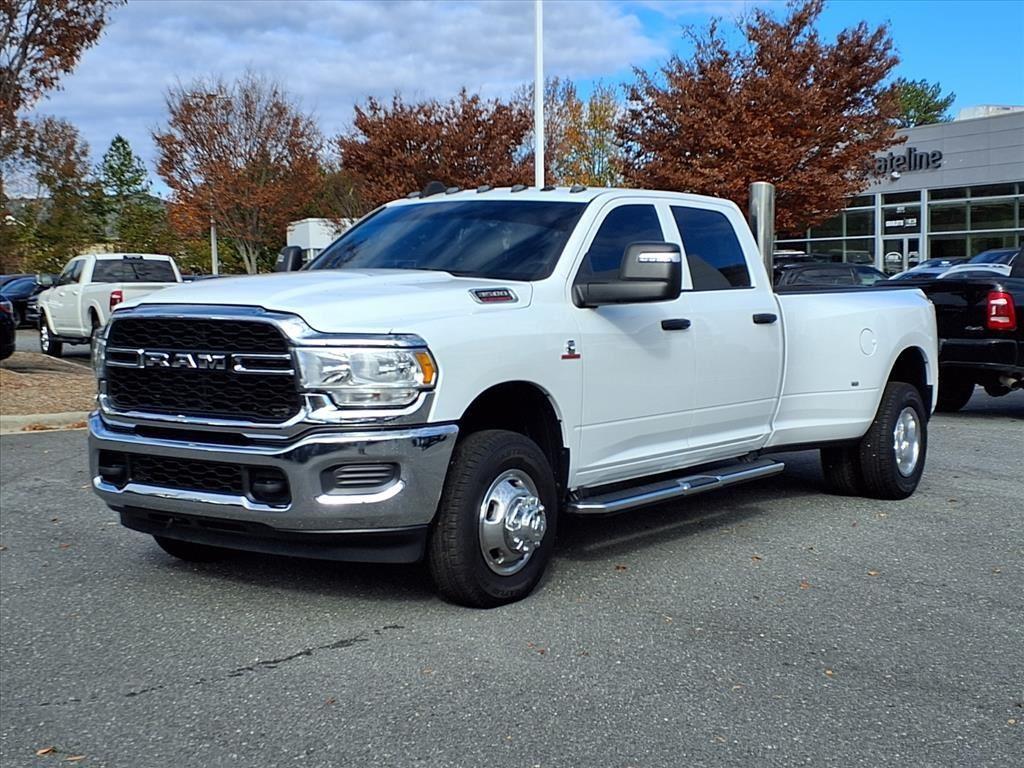 2024 RAM 3500 Tradesman Crew Cab LB DRW 4WD