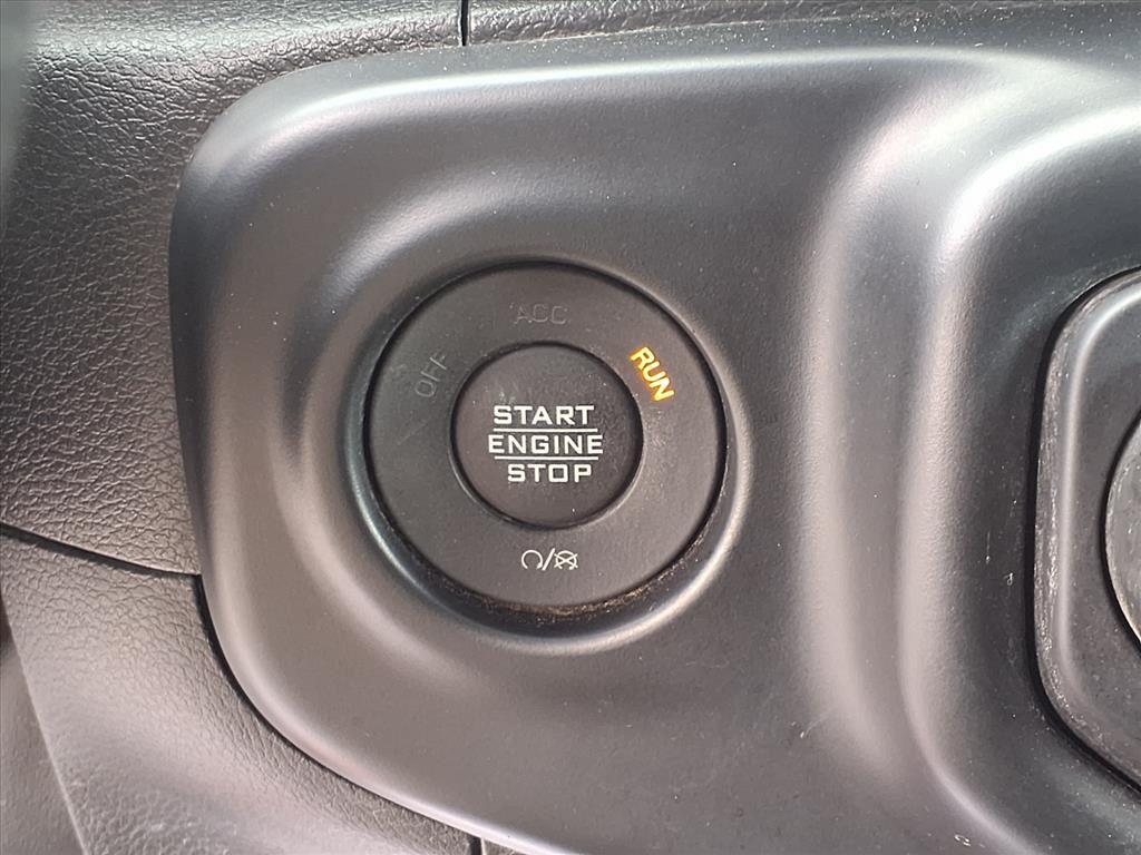 Used 2022 Sting-Gray Clearcoat Jeep Unlimited Rubicon 392 image 12