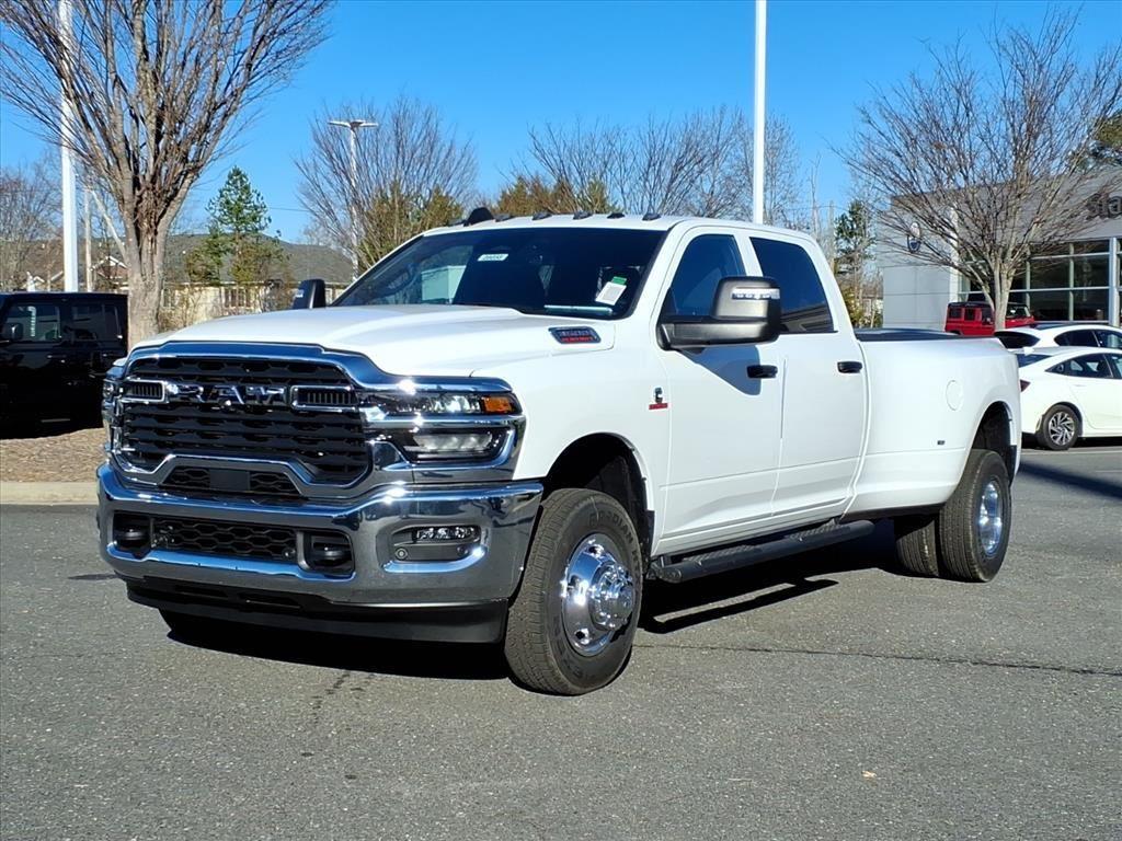 2026 RAM 3500 Tradesman Crew Cab LB DRW 4WD