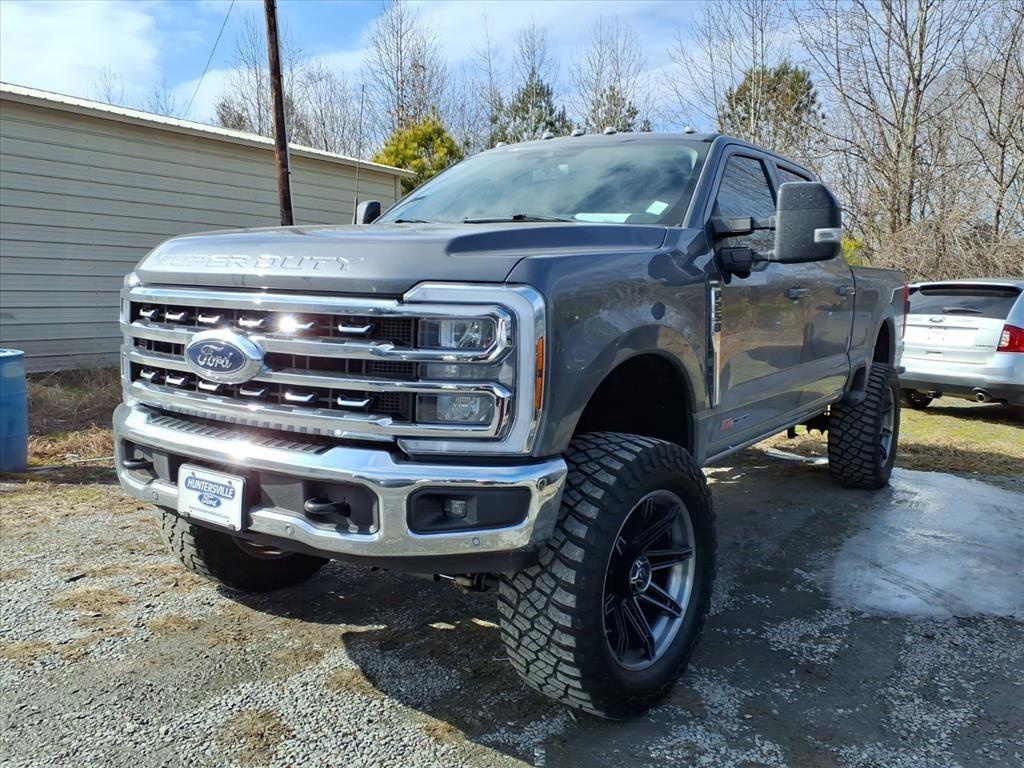 2024 Ford F-250 Super Duty Lariat Crew Cab 4WD
