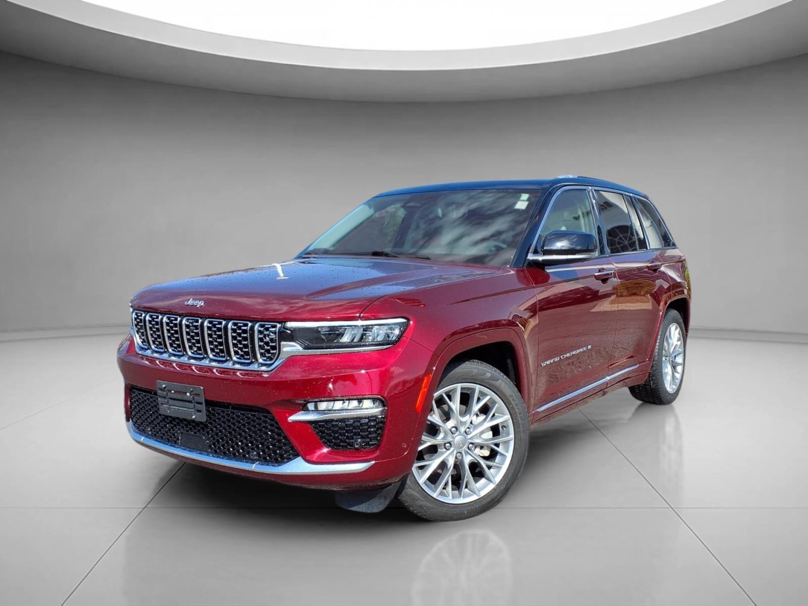 2022 Jeep Grand Cherokee Summit 4WD