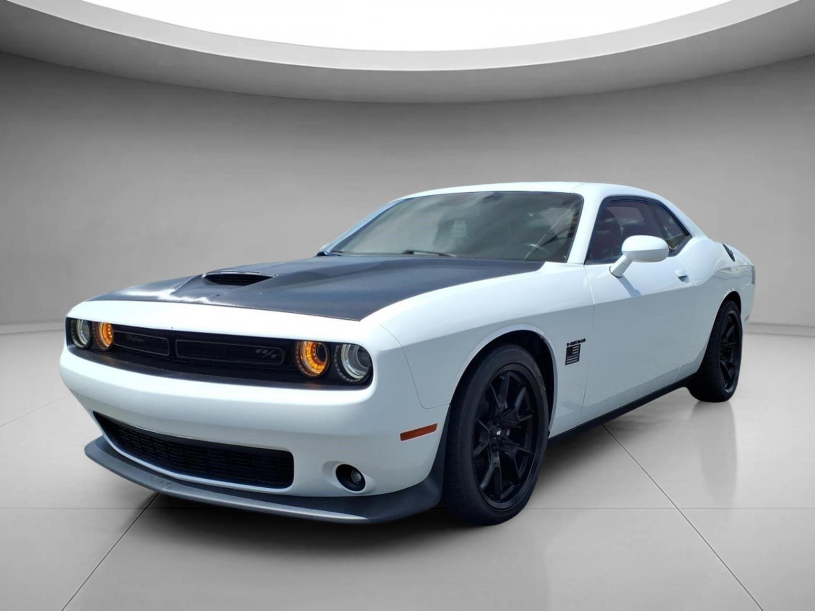 White Knuckle Clearcoat 2021 Dodge Challenger Coupe Rear-Wheel Drive 8-Speed Automatic