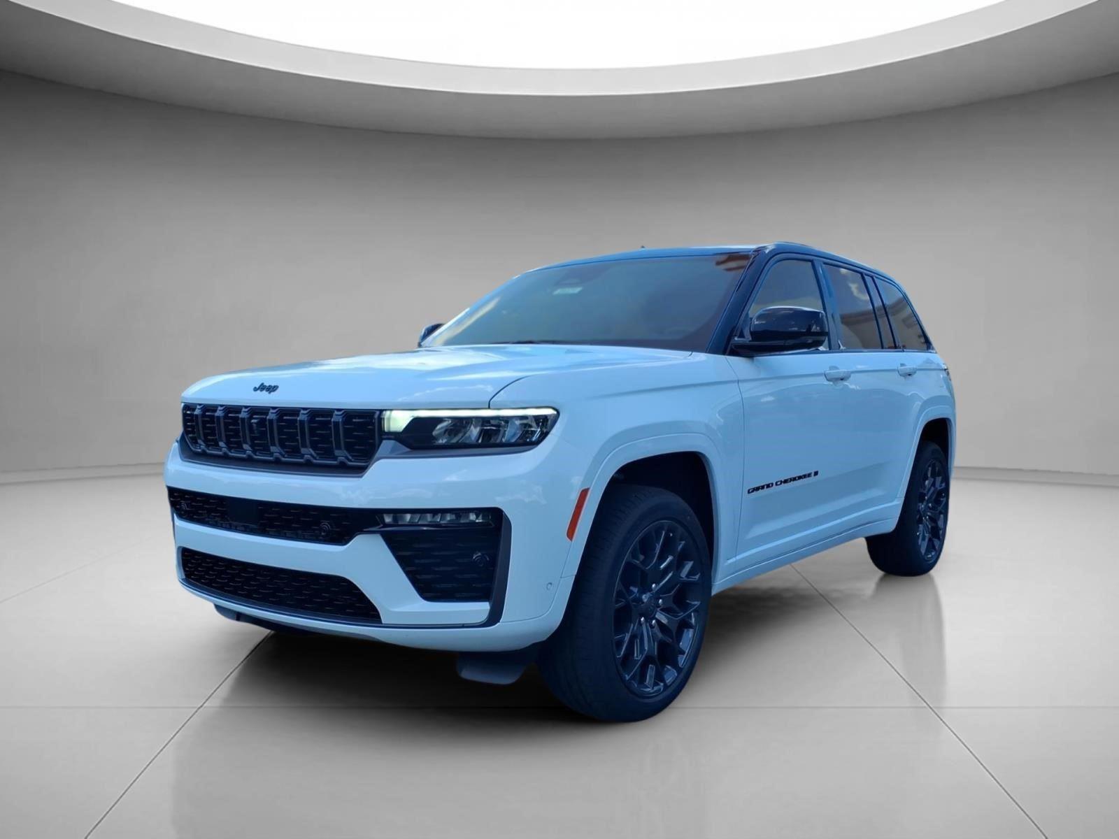 Bright White Clearcoat 2026 Jeep Grand Cherokee SUV / Crossover Four-Wheel Drive 8-Speed Automatic
