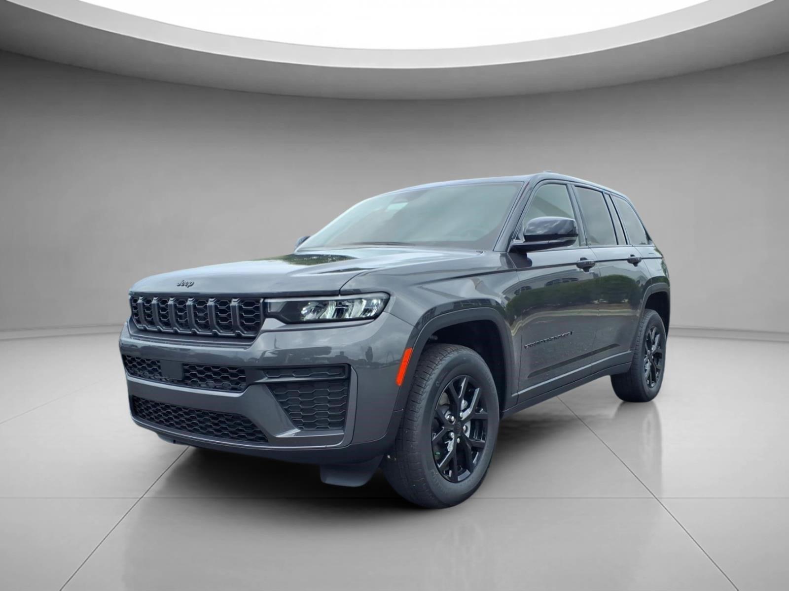 2026 Jeep Grand Cherokee Laredo Altitude