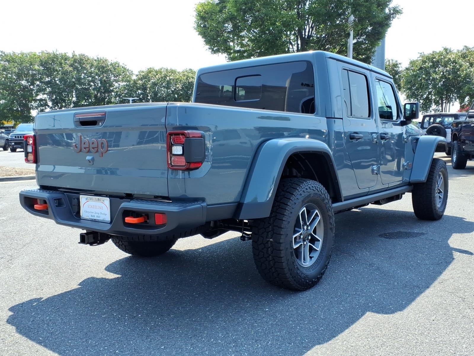 New 2026 Anvil Clearcoat Jeep Mojave image 2