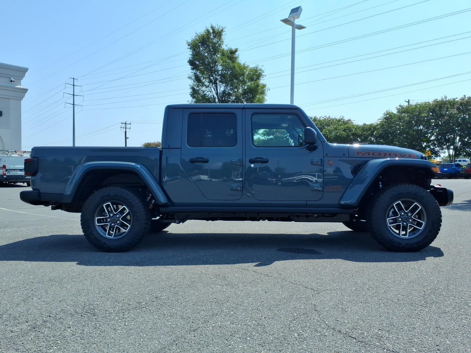 New 2026 Anvil Clearcoat Jeep Mojave image 13