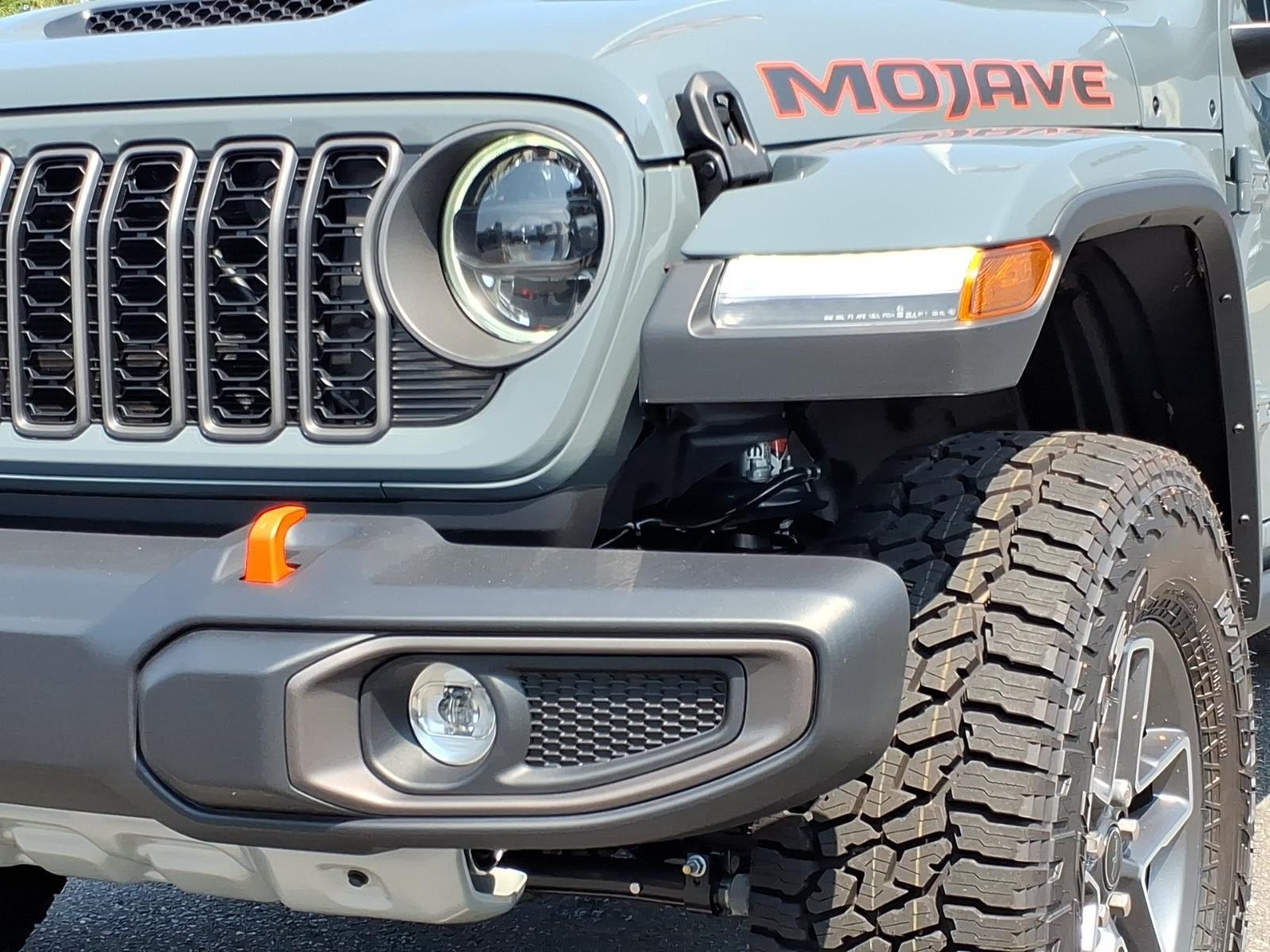 New 2026 Anvil Clearcoat Jeep Mojave image 18