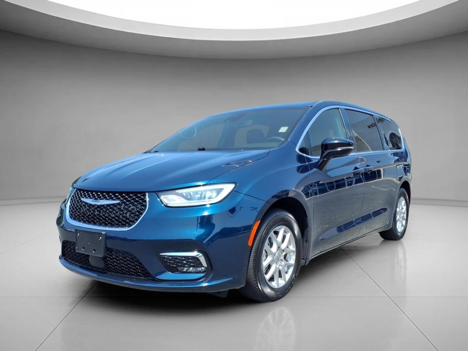 Fathom Blue Pearlcoat 2025 Chrysler Pacifica Minivan Front-Wheel Drive 9-Speed Automatic