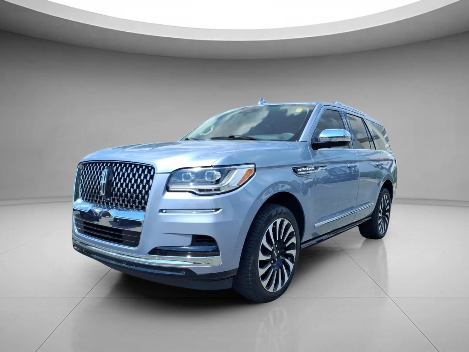 Chroma Crystal Blue Metallic Premium Colorant 2023 Lincoln Navigator SUV / Crossover Four-Wheel Drive Automatic