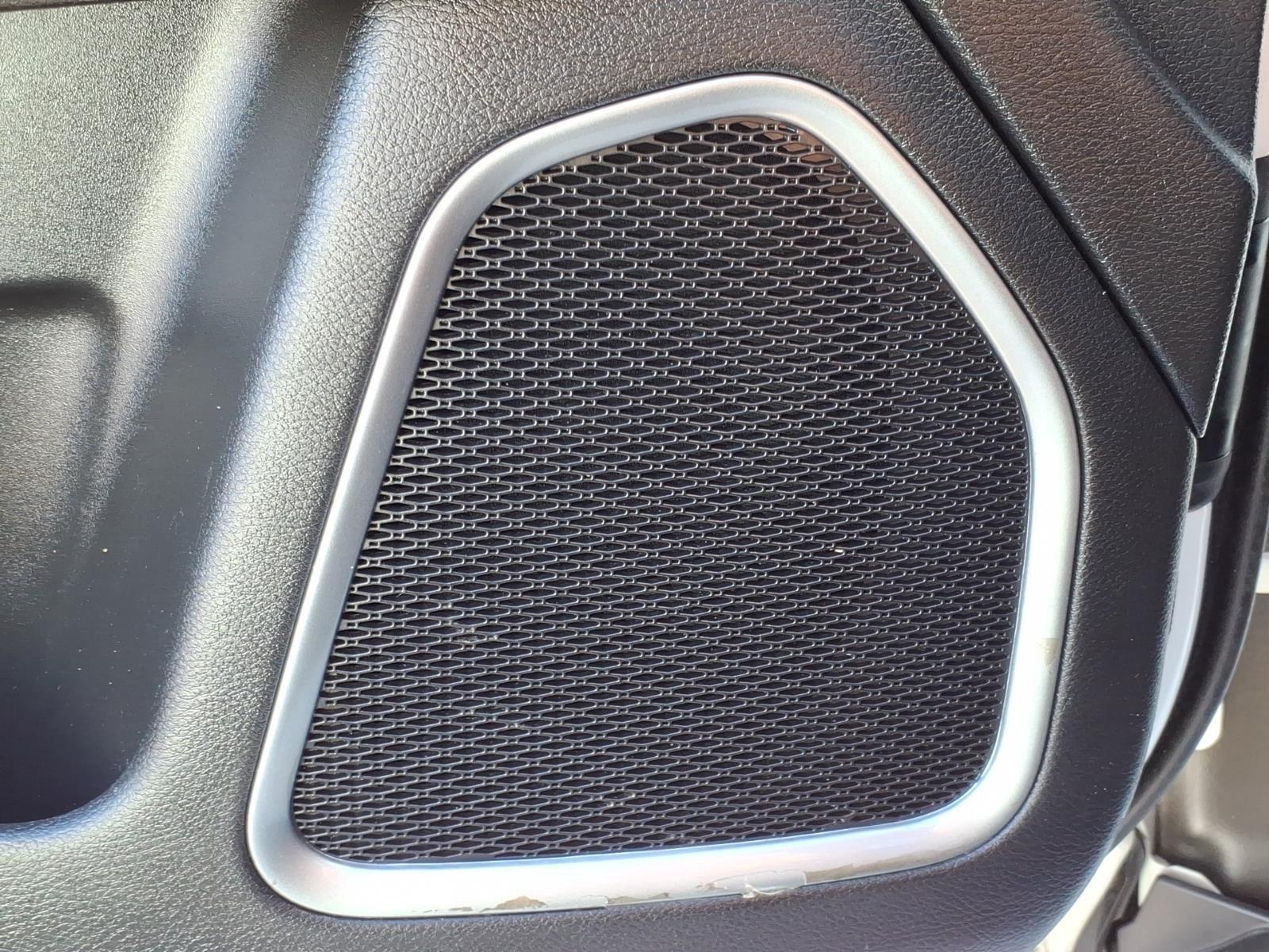 Used 2024 Bright White Clearcoat Jeep Latitude image 5