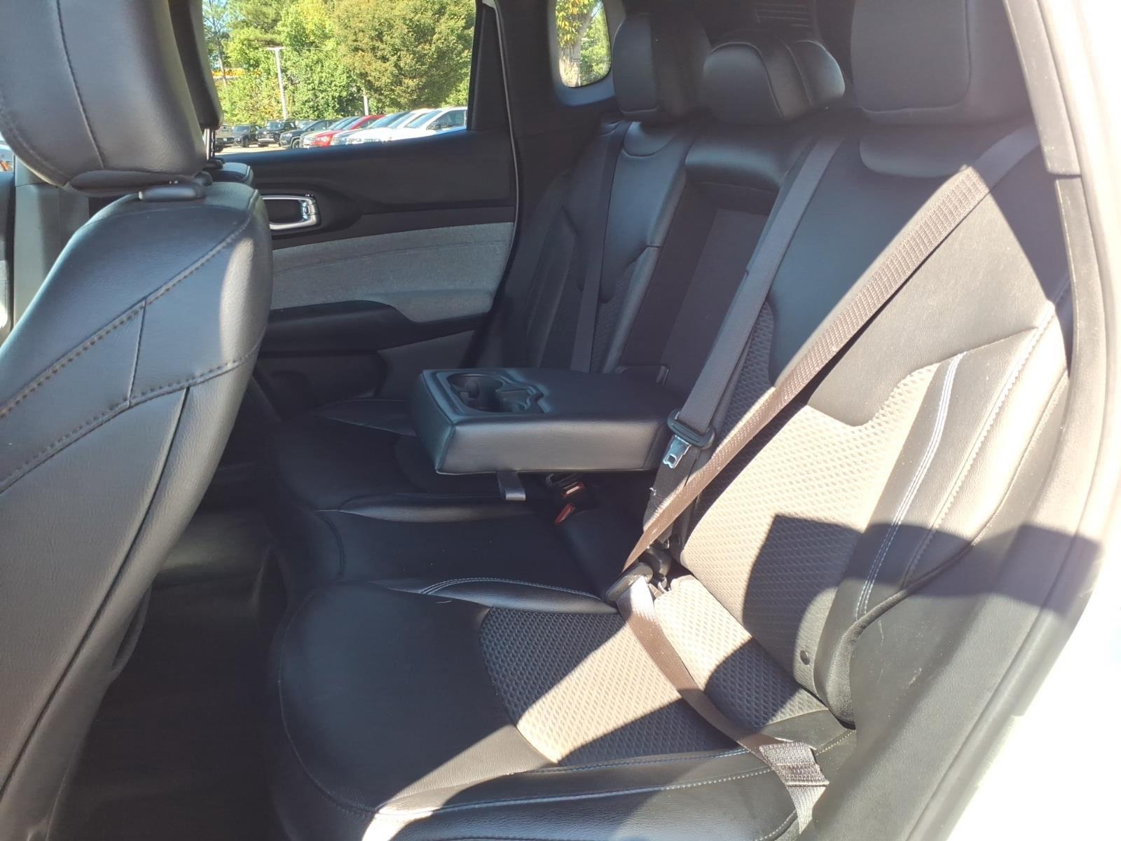 Used 2024 Bright White Clearcoat Jeep Latitude image 18