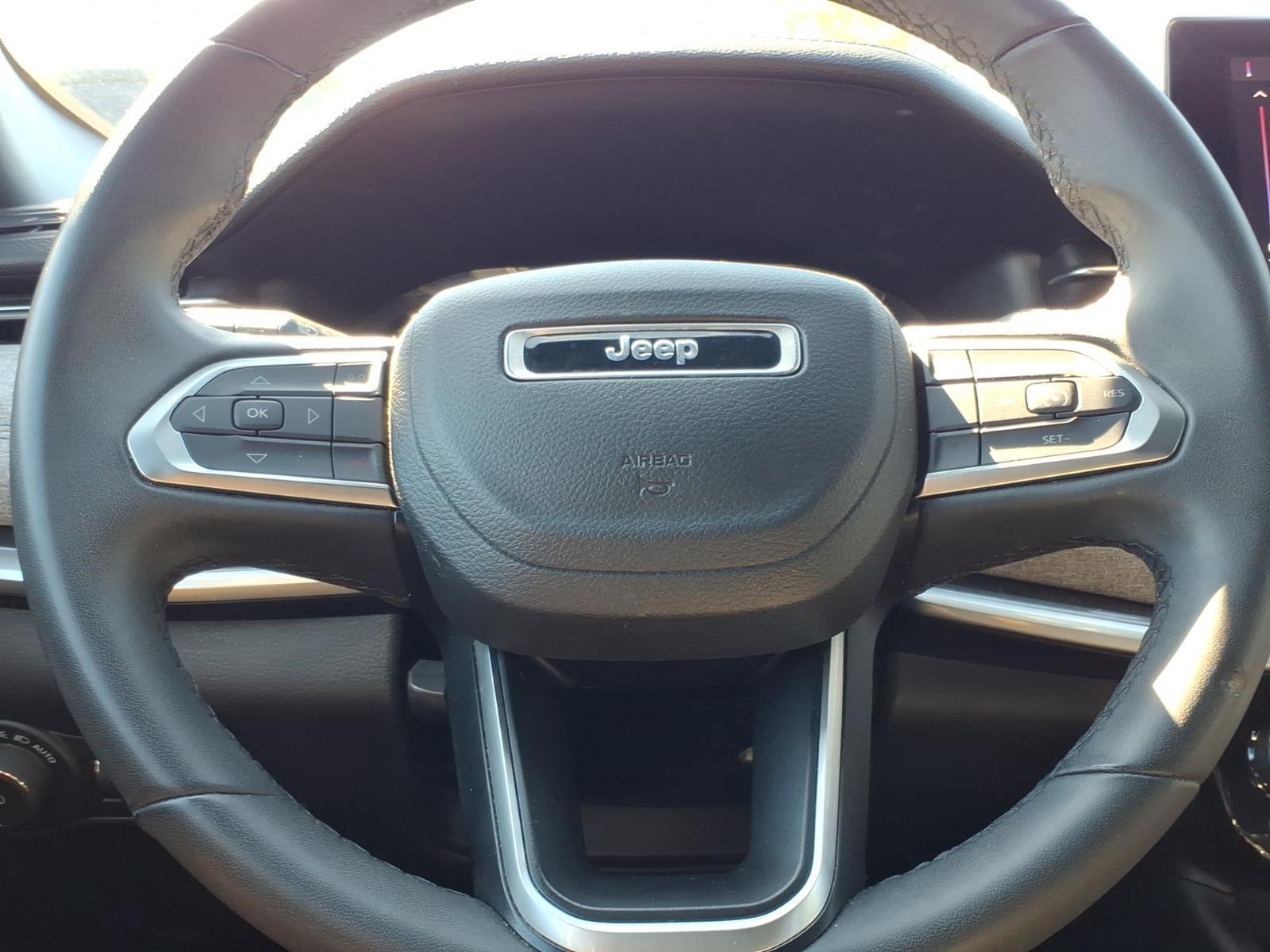 Used 2024 Bright White Clearcoat Jeep Latitude image 24